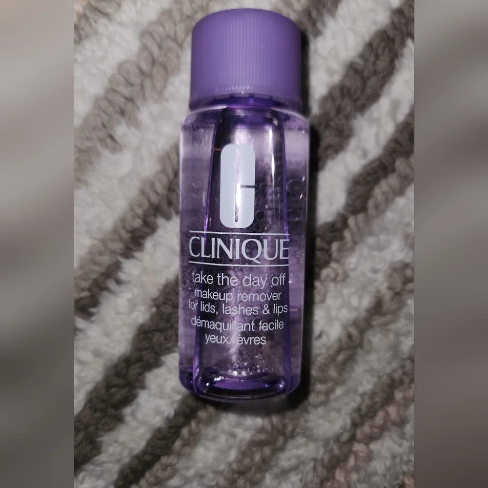 Christmas price reduction sale. NWT Clinique Makeup Moisture Surge gift set - Picture 5 of 8